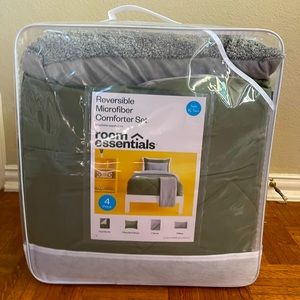 Twin Comforter Set